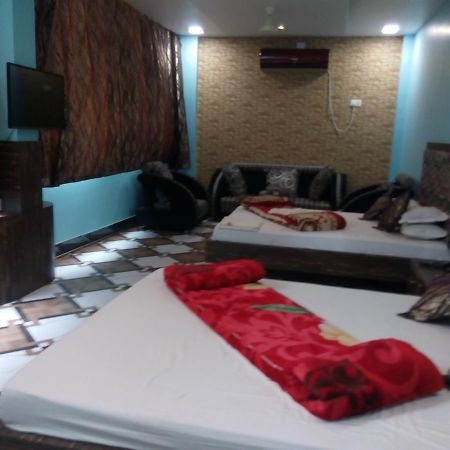 Hotel Rajkamal Deoghar Szoba fotó