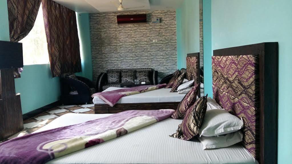 Hotel Rajkamal Deoghar Kültér fotó