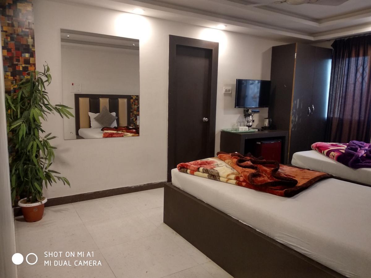 Hotel Rajkamal Deoghar Kültér fotó
